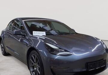 Tesla Model 3 116.610 km 26.989 &euro; Fernwald-Steinbach 35463